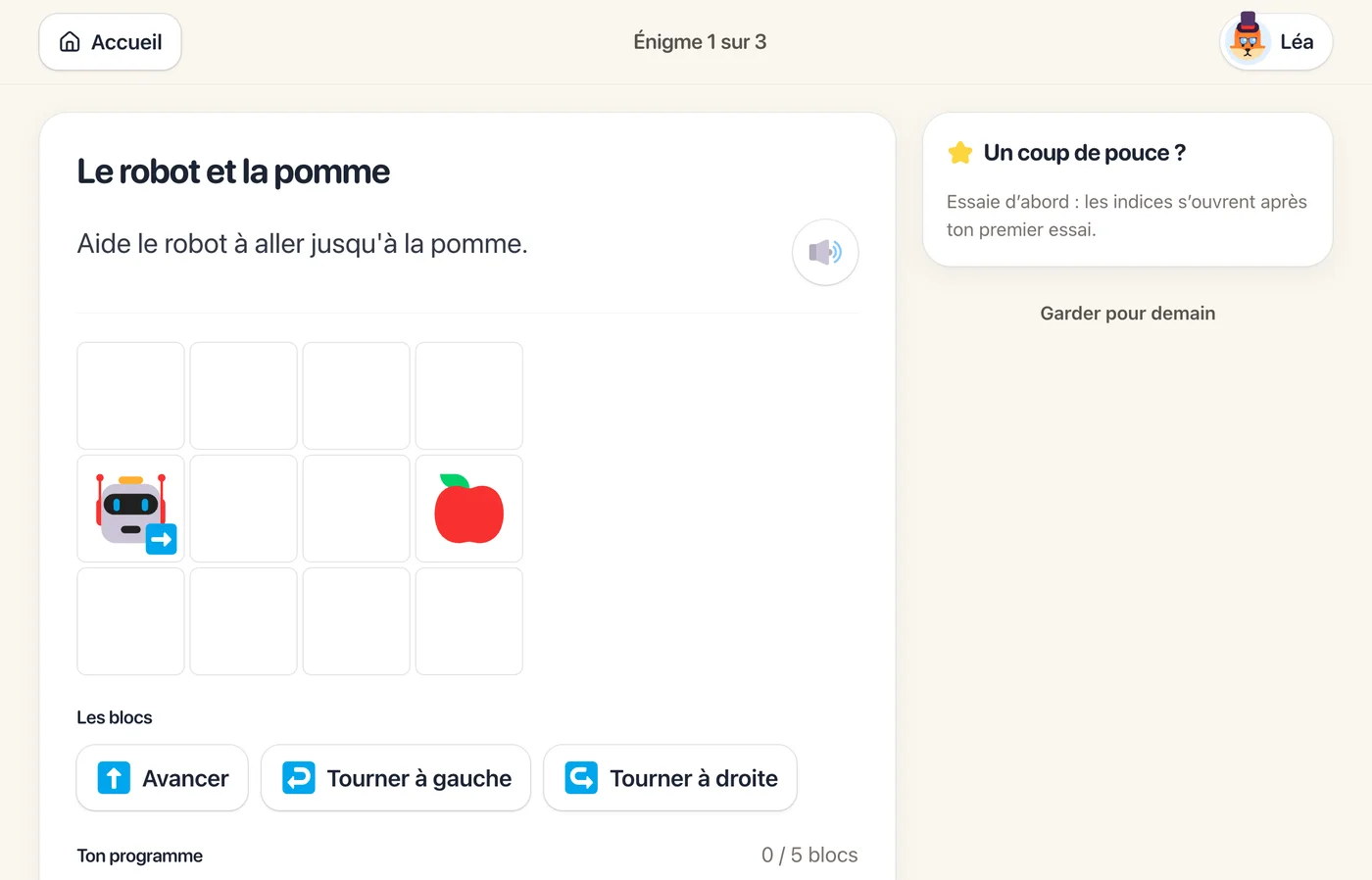 Une énigme : programmer un robot pour qu’il atteigne la pomme.